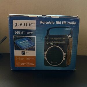 JEUJUG Portable AM FM Radio w/ Bluetooth NEW in Box